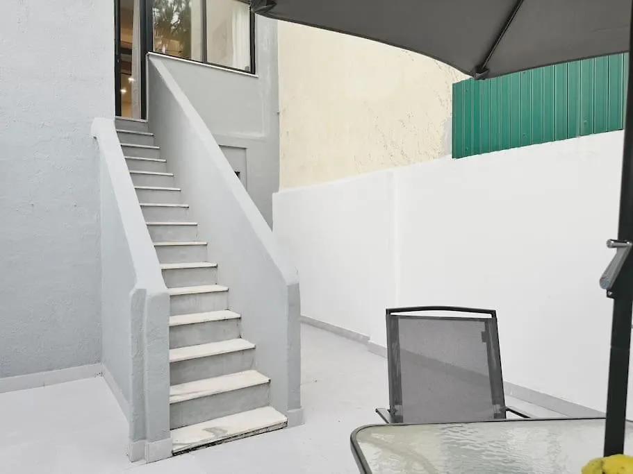 Lemon Tree Studio With Patio Lissabon Appartement