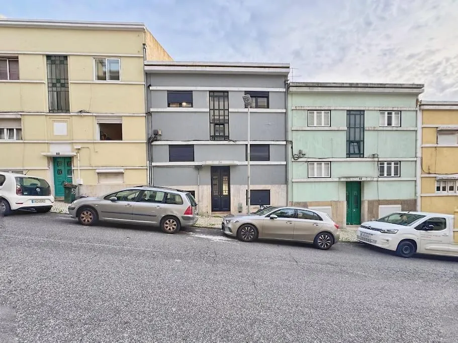 Lemon Tree Studio With Patio Lissabon Appartement